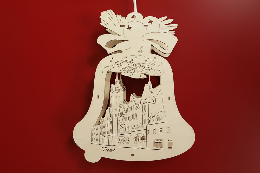 Fensterbild beleuchtet Freital Rathaus