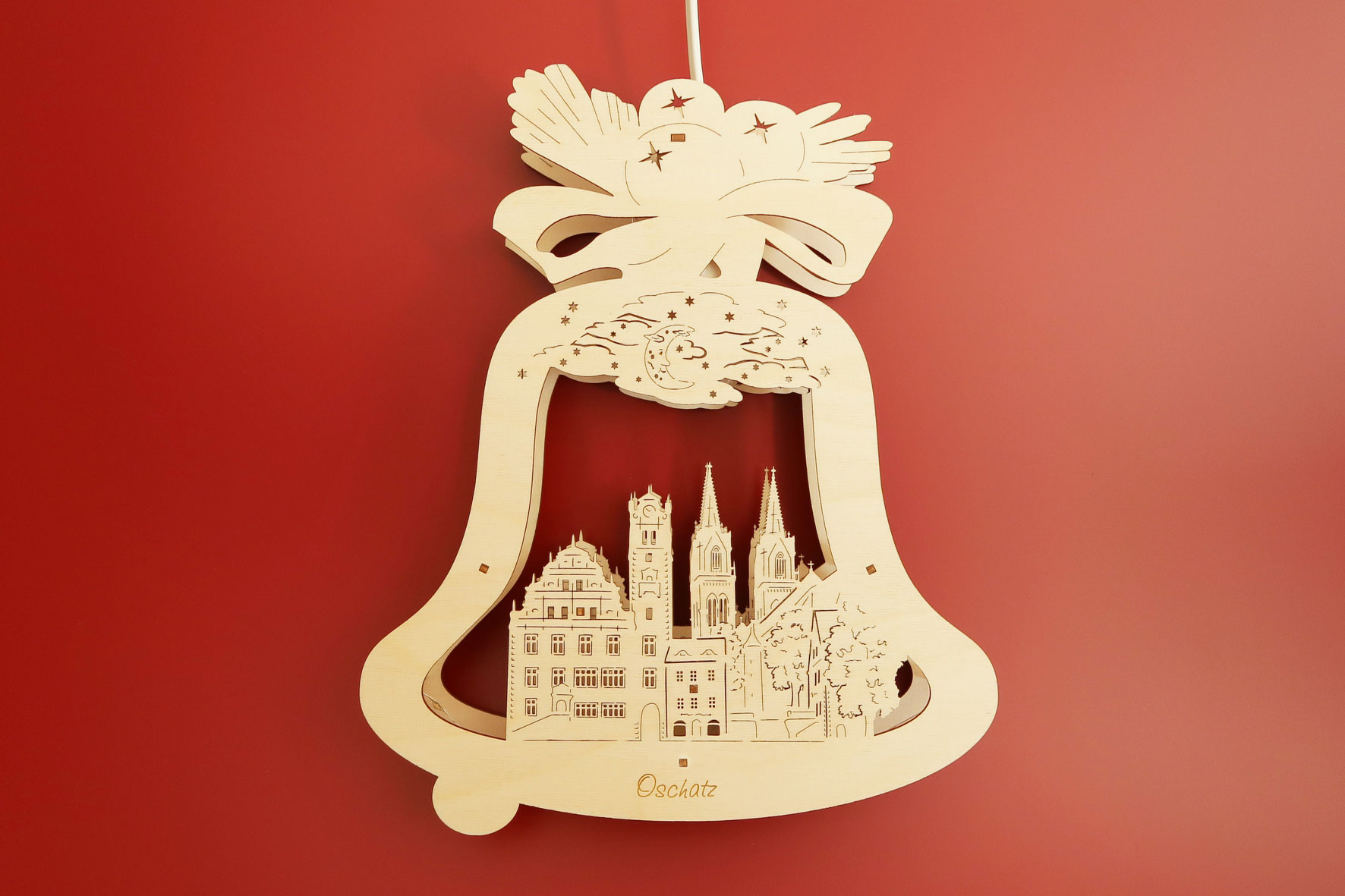 Fensterbild beleuchtet Oschatz<br />Rathaus und Kirche
