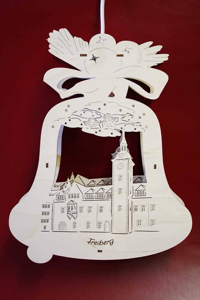 Fensterbild beleuchtet Freiberg Rathaus