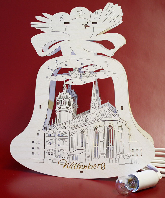 Fensterbild beleuchtet Lutherstadt Wittenberg Schlosskirche